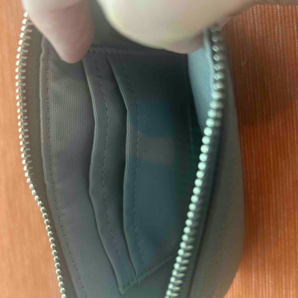 Coach wristlet - Picture 4 of 4